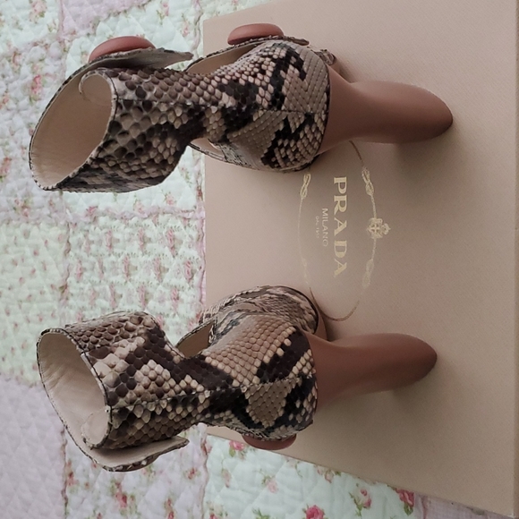 Prada python ankle strap marry jane pumps Calzature Donna Cipria button hot 37 7 - Picture 6 of 16